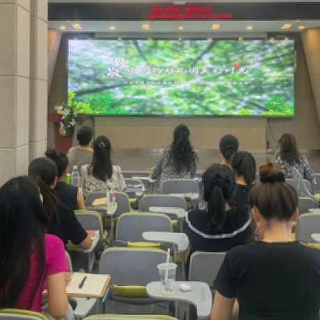 【期末总结】复盘凝智 生长蓄力 向光前行——兰州市城关区保育院总院、易大分院2025年上半年工作总结会暨教职工大会