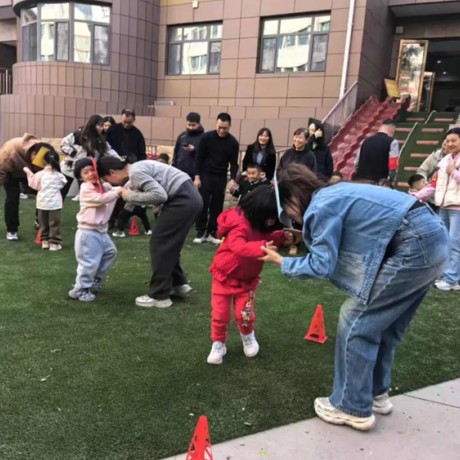 【家园共育】在运动与游戏中 共见儿童成长