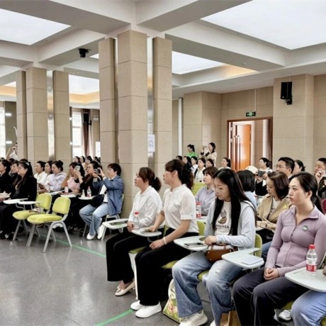 【学前教育宣传月】运动+游戏 守护数字时代的童年